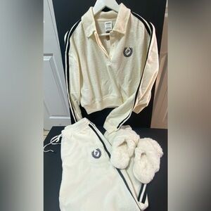 PINK-VICTORIA SECRET 3-piece set.